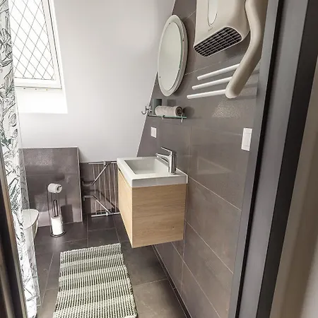 New, Quiet Close To Basel Сен-Луи