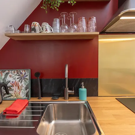 New, Quiet Close To Basel Сен-Луи