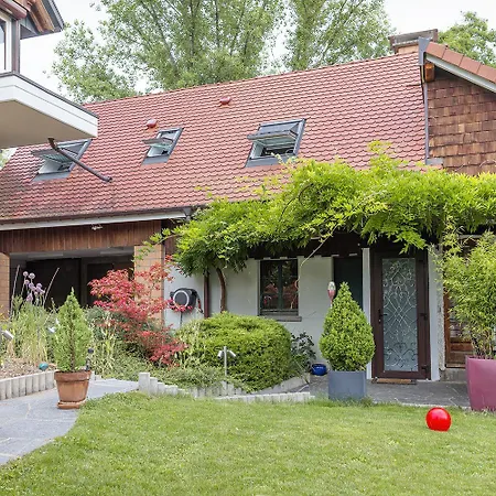 New, Quiet Close To Basel *